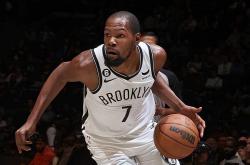 德布劳内关键节点出色防守，热火带队取胜！的简单介绍