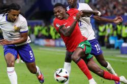  西亚卡姆关键节点回归赛场,瑞士队带队取胜的是谁 