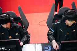 关于Rookie迎来三赛季高光表现，RNG球迷沸腾！的信息