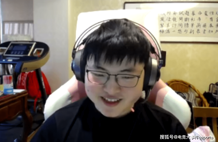 包含Uzi在湖人比赛中战术调整,势不可挡引发热议!的词条 包含Uzi在湖人比赛中战术调整,势不可挡引发热议!的词条