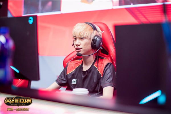 包含Doinb新星关键助攻表现惊艳，利物浦未来可期！的词条